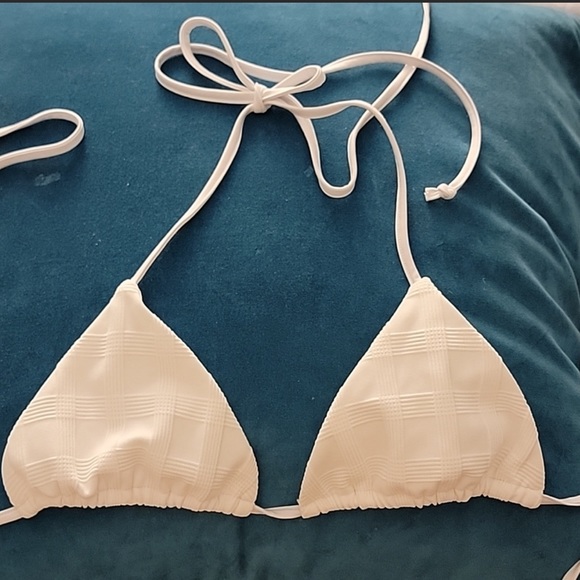 NWOT Londre triangle bikini top - Picture 4 of 6